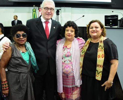 M Goretti com Prof. Zélia Amador da Letras e Milene Veloso da Psicologia UFPA