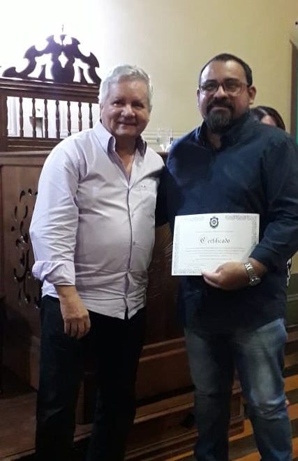 Robson Lopes recebe certificação do Presidente do IGHA 2019